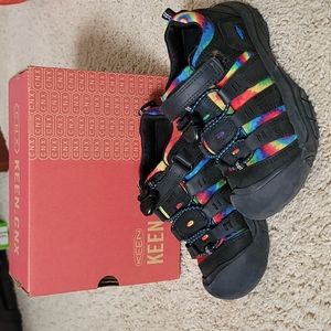 KEEN Newport Tie Dye Size 13 (little kids)